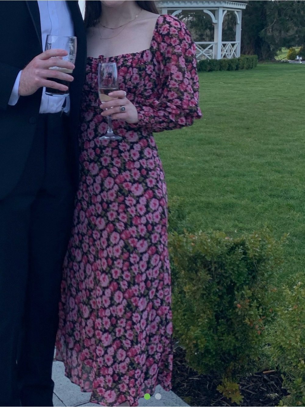 Petal & Pup midi dress
Floral Puff-Sleeve Midi Dress in Pink
